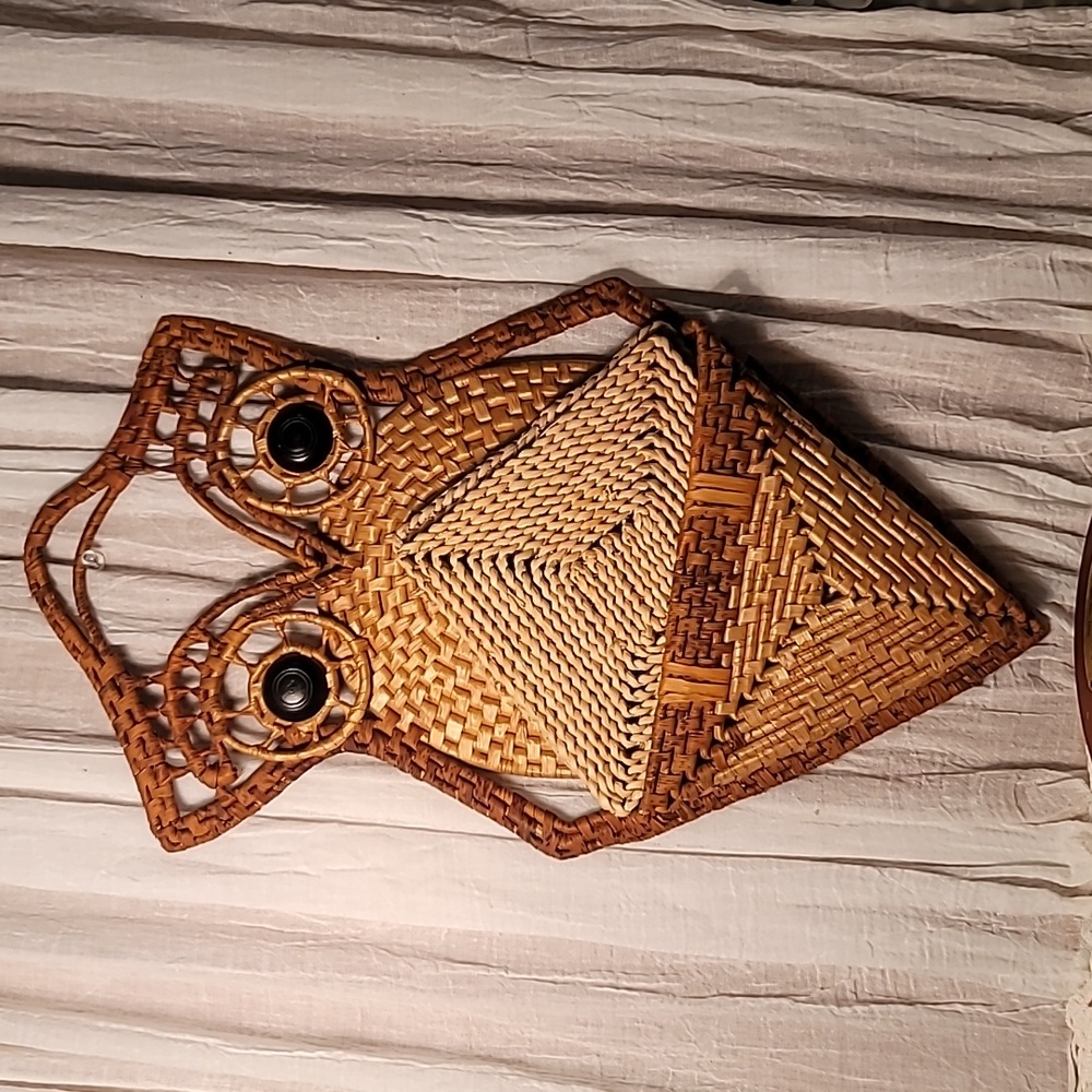 1970's Vtg Owl Wall Hanging Trivet Decor Wicker